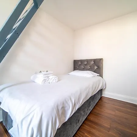 Spacious 2 Bedroom In Downtown Londres