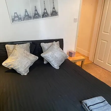 017- Premium Location 100 Penfold Place *