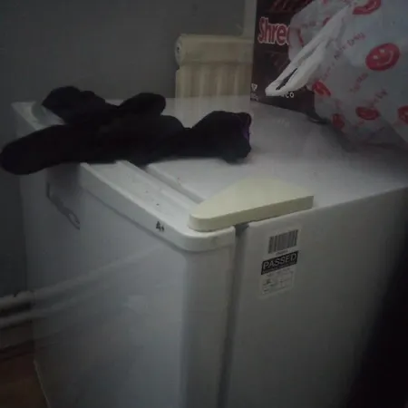 Lincoln Court Apartment *
