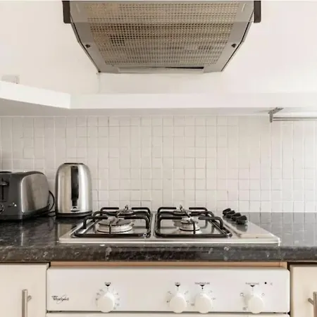 Appartamento Earl's Court One Bedroom Flat *