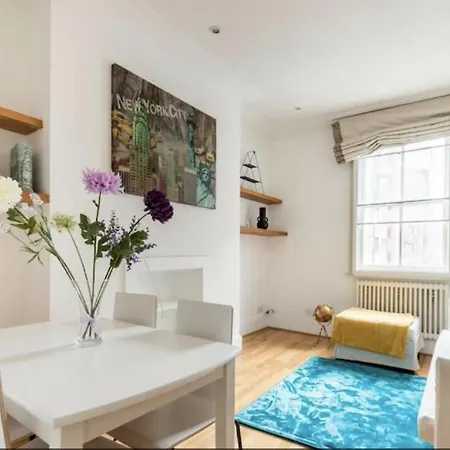 Appartamento Earl's Court One Bedroom Flat Londra