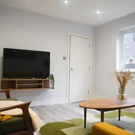 Lux 3bdr For 7 Nr Eye Holiday home London