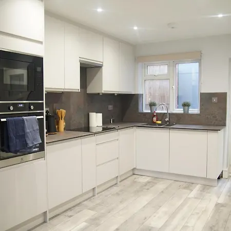 Lux 3bdr For 7 Nr Eye Holiday home *