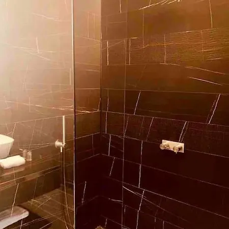 Large 3 Bed 3 Bathrooms Penthouse With Terrace And Views In Apartment *