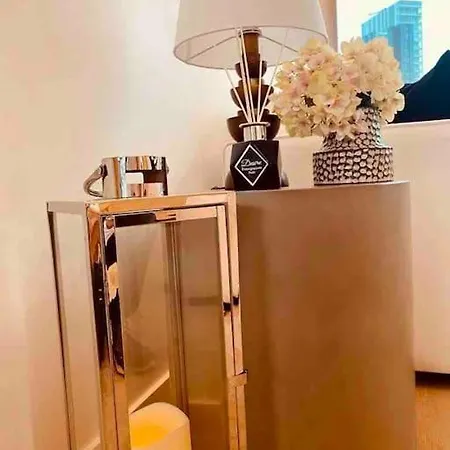Large 3 Bed 3 Bathrooms Penthouse With Terrace And Views In Apartment *