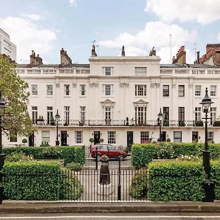 Royal Victorian Regency Palace Apartment