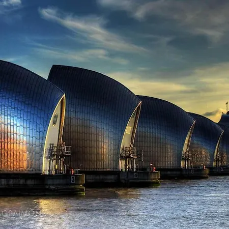 Luxe By Excel * Londres