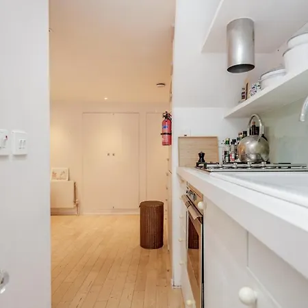 Notting Hill London - Chic Bright Apartment W11 Apartment