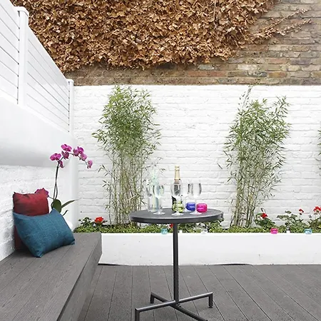 Lets - I2 Apartment London