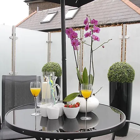 Lets - I5 Apartment London