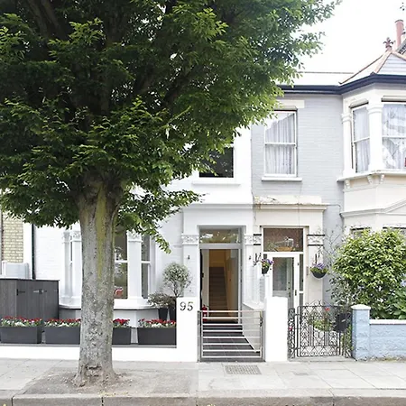 Lets - I5 Apartment London