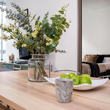 Oxford Street -west End-great Location Apartment London