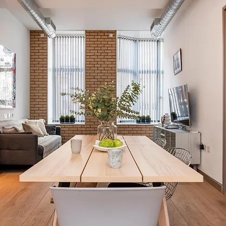 Oxford Street -west End-great Location *