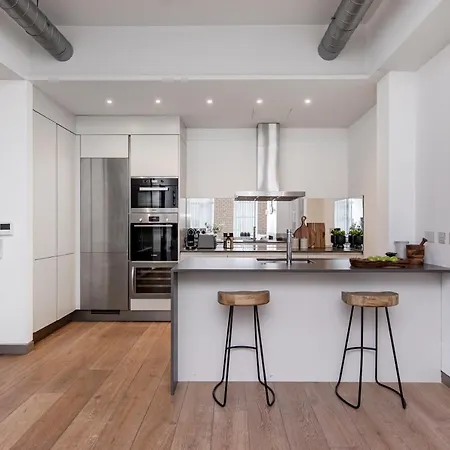 Apartment Oxford Street -west End-great Location