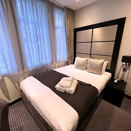 Great St Helen Hotel 4*