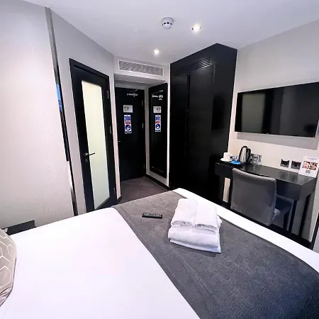 Great St Helen Hotel 4*