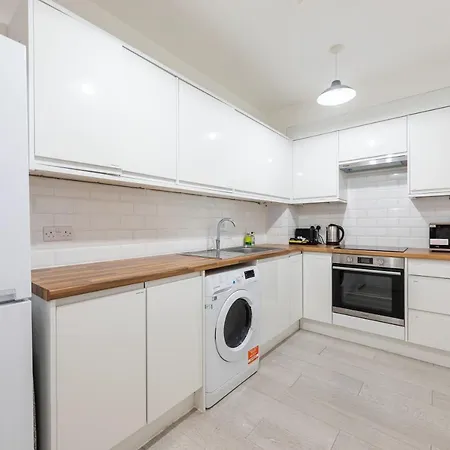 Apartment Boutique Modern For Two Near Tube And Bus Stations *