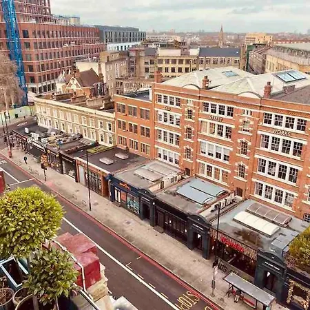 Large 3 Bed 3 Bathrooms Penthouse With Terrace And Views In London