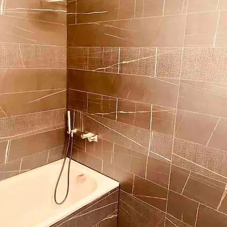 Apartment Large 3 Bed 3 Bathrooms Penthouse With Terrace And Views In *