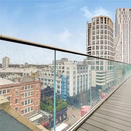 Large 3 Bed 3 Bathrooms Penthouse With Terrace And Views In Apartment