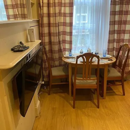 017- Premium Location 100 Penfold Place Apartament Londyn