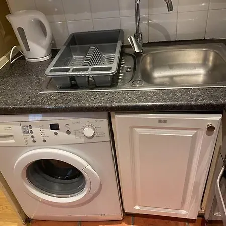 Apartament 017- Premium Location 100 Penfold Place
