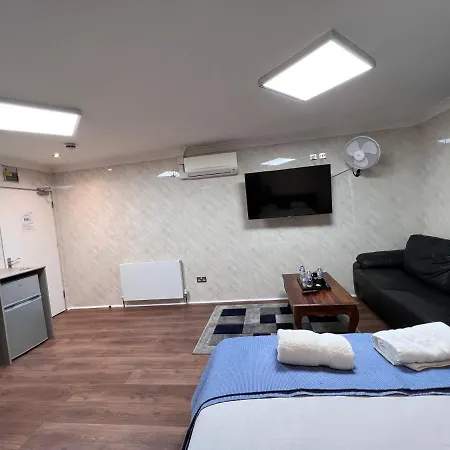 The Commongate 3*