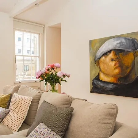 Beautiful Kensington Flat *