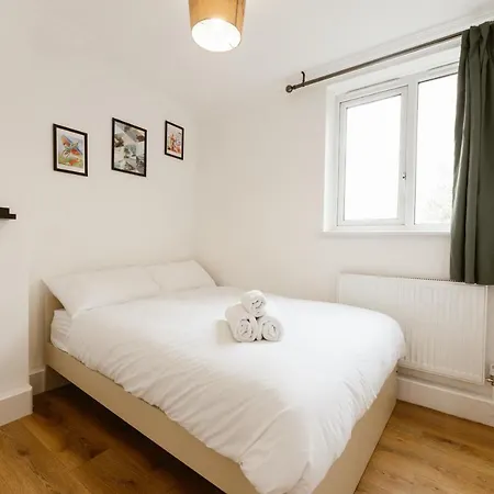 Wesferry Beds To Hostel London