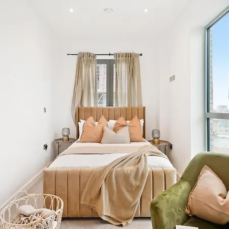 Luxury Penthouse With Enviable Views London