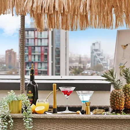 Luxury Penthouse With Enviable Views *