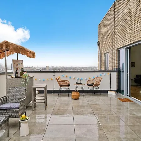 Luxury Penthouse With Enviable Views London