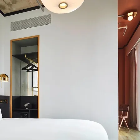 Tribe Canary Wharf Hotel London