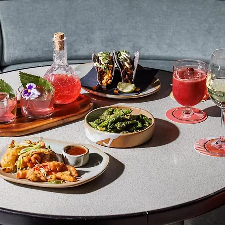 Tribe Canary Wharf Hotel 4*