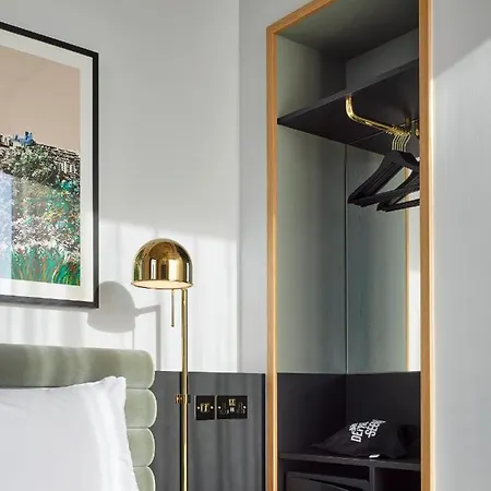 Tribe Canary Wharf Hotel