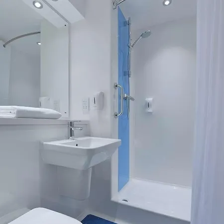 Travelodge London Hotel 2*