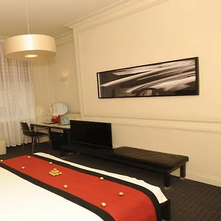 The Sumner London
