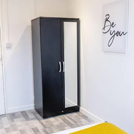 2 Bed With Free Parking London
