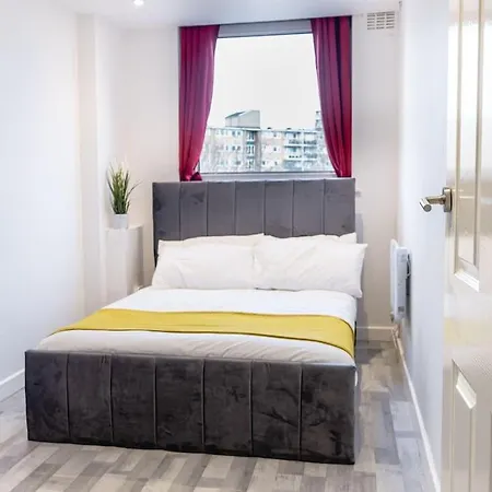 2 Bed With Free Parking