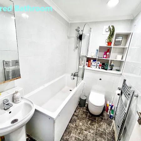 Palace - Excellent In Zone 1 * London