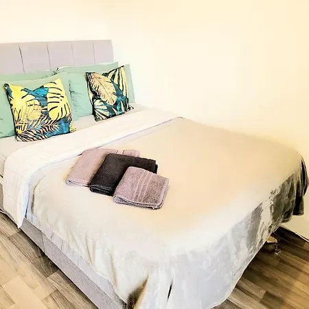 One Bedroom With A Terrace In Angel Apartment London