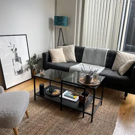 Shoreditch Cosy Flat, Next To Van Gogh Exhibition Apartment *