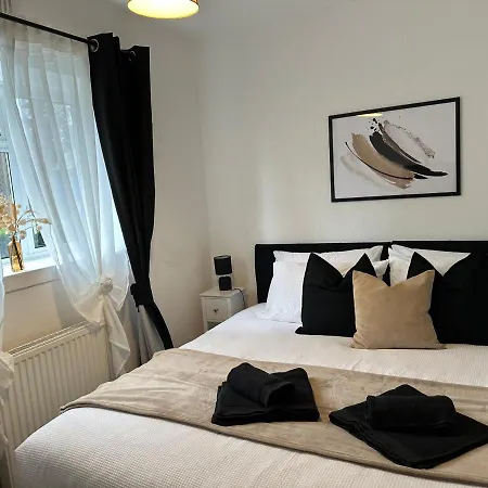 アパート Lovely 2bedroom 4mins From Wimbledon Station *