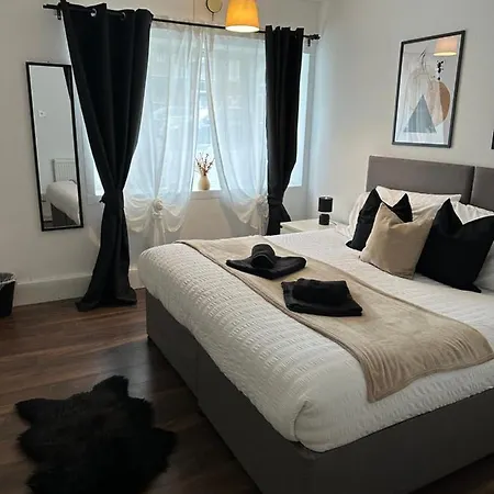 アパート Lovely 2bedroom 4mins From Wimbledon Station *