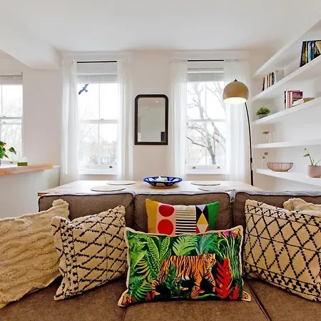 Apartment 4 Bed Duplex Garden Views London