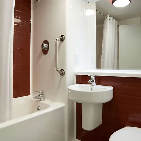 Travelodge Crystal Palace 3*