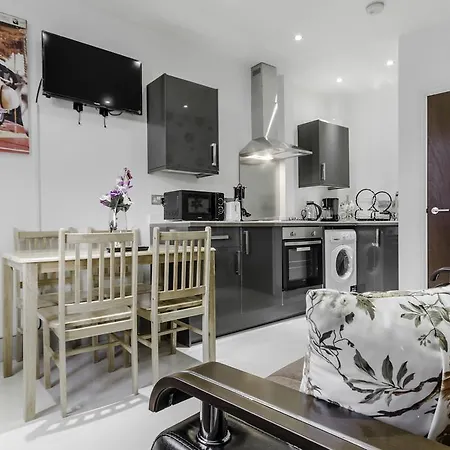Gate Serviced Apartament *