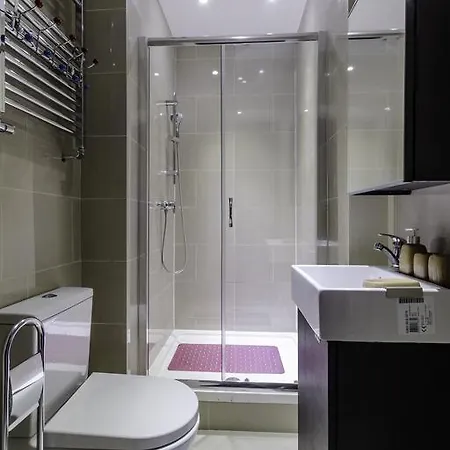 Gate Serviced Apartament Londyn