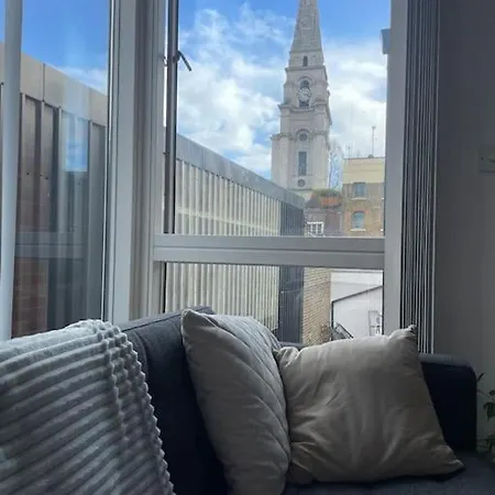 Shoreditch Cosy Flat, Next To Van Gogh Exhibition London