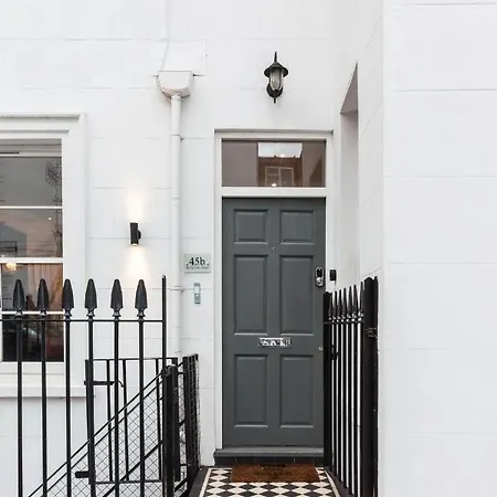 Kensington Nest Serviced House بيت للعطل